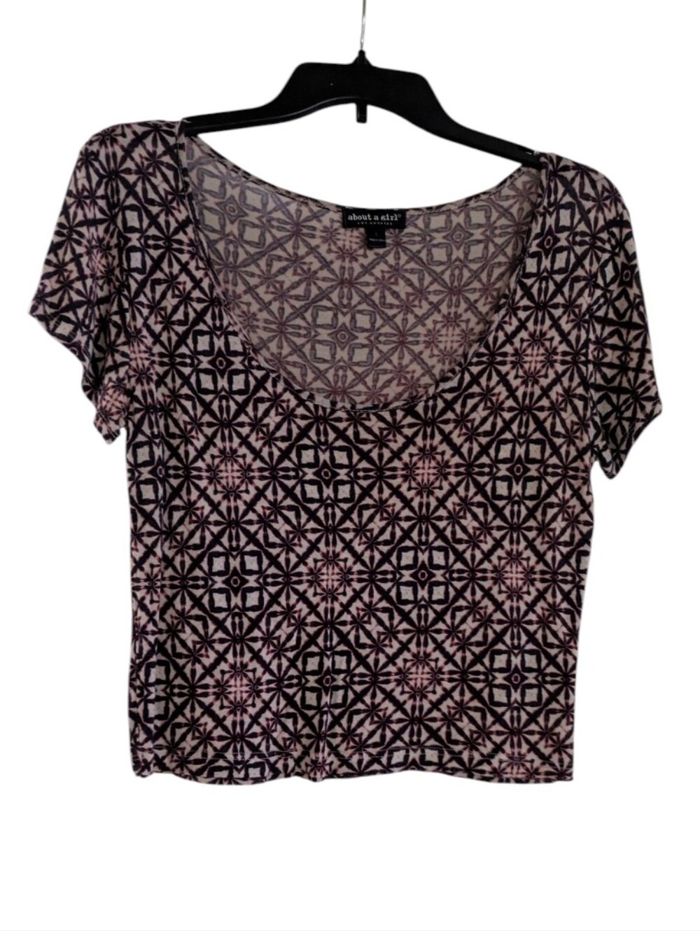 About A Girl Black and Pink Geometric Scoop Neck Tee Size L